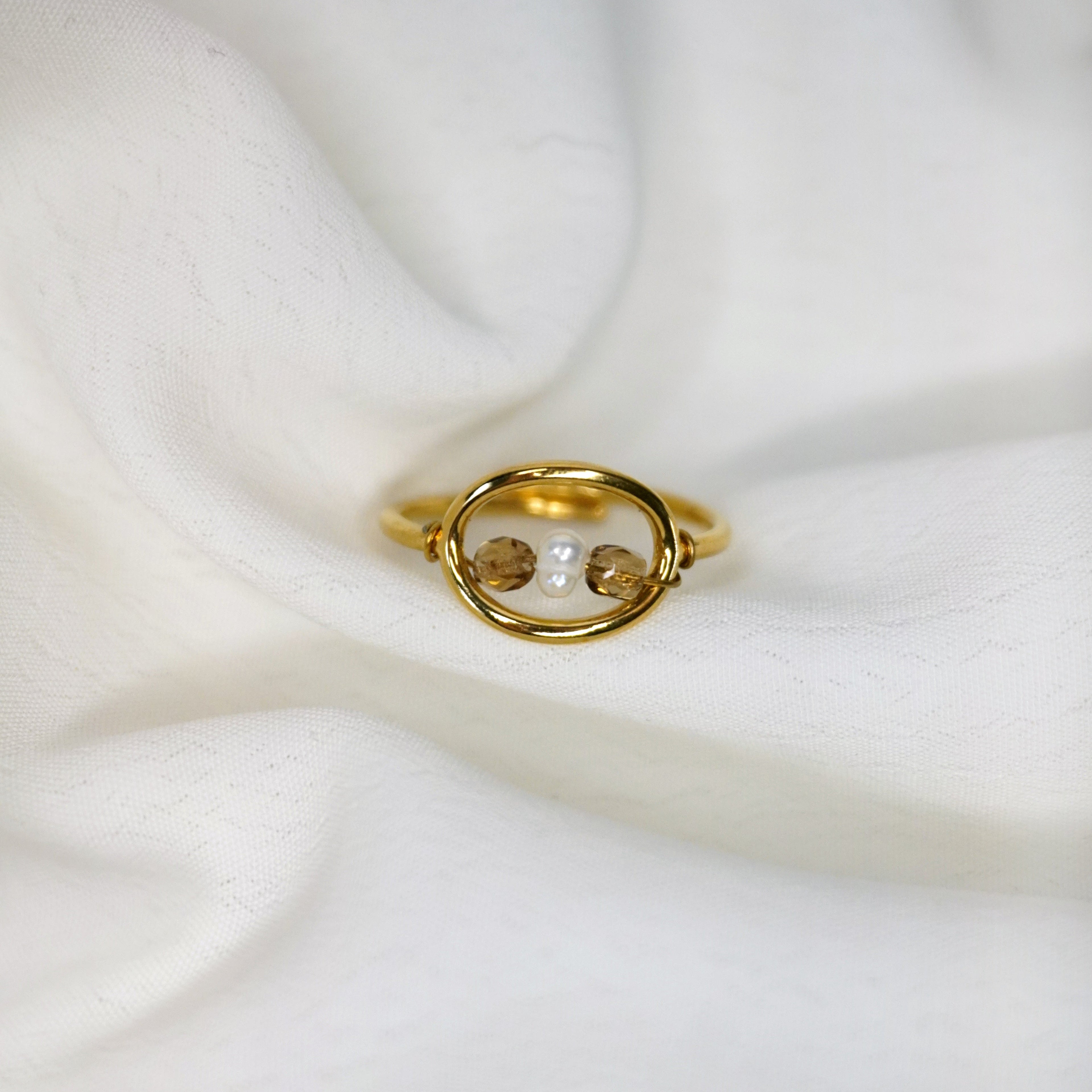 Bague Eze ajustable, acier inoxydable, perle nacrée et perles de verre marrons
